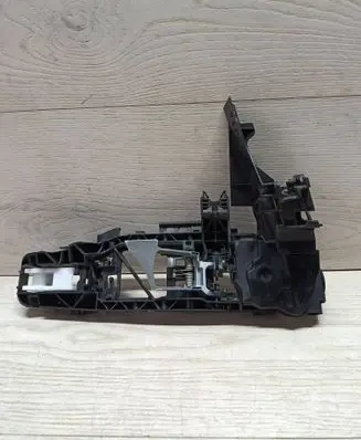 Mercedes-Benz E W213 Front door exterior handle/bracket A0997601500 182722 0115004700E