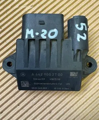 Mercedes-Benz E W212 Glow plug pre-heat relay A6429002700 0522140209 10210013091