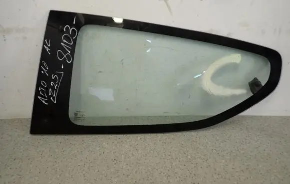 Suzuki Alto Sliding door window/glass 