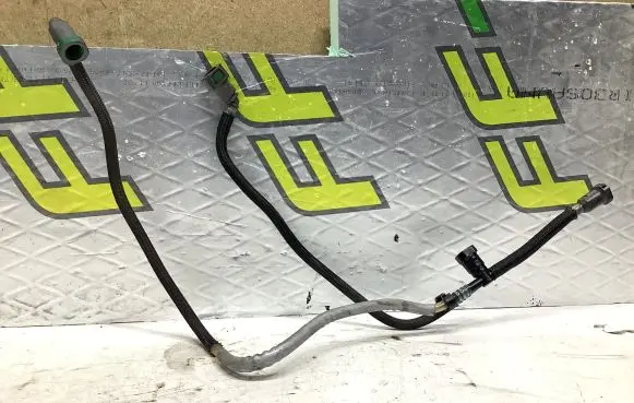Citroen C5 Fuel main line pipe
