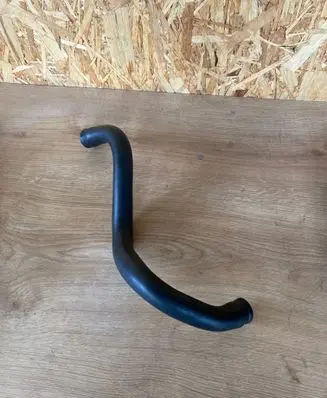 BMW 5 E28 Coolant pipe/hose 