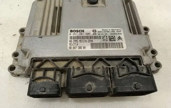 Peugeot 308 SW Engine control unit/module 9664738680 9663193780 0261201505