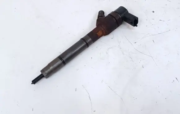 Hyundai ix35 Fuel injector 338002A800 0445110411