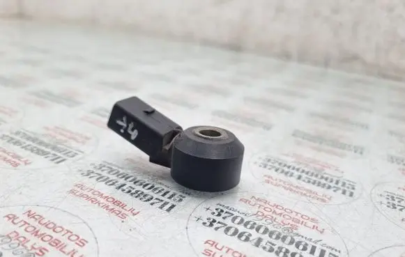 Audi A4 S4 B7 8E 8H Detonation knock sensor 030905377C