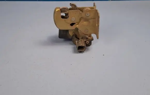 Jeep Grand Cherokee (WK) Tailgate window lock/catch/latch 740AAK