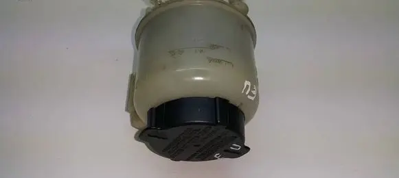 Nissan X-Trail T30 Power steering fluid tank/reservoir