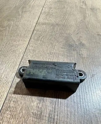 Mercedes-Benz E W211 Airbag deployment crash/impact sensor A0038200726 4640702480