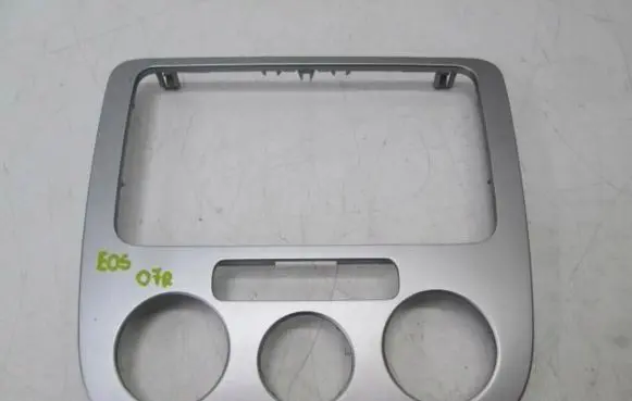Volkswagen Eos Dashboard center trim panel 