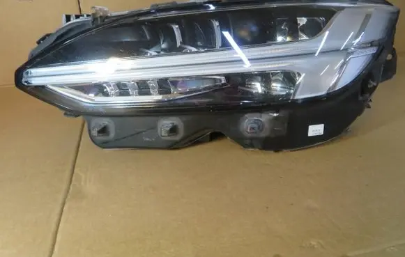 Volvo S90, V90 Headlight/headlamp 31386164