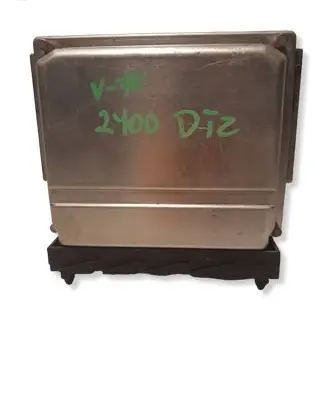 Volvo V70 Engine control unit/module 28SA5360 0281010313 1111