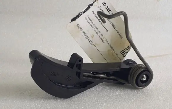 Porsche Macan (95B) Slide rail for timing chain 06K109507F