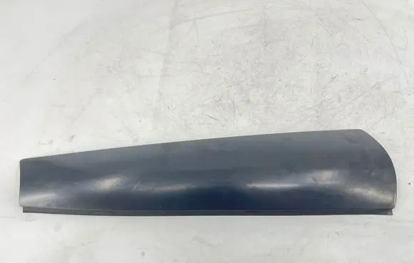 Mercedes-Benz ML W163 (D)pillar trim (top) A1636900687