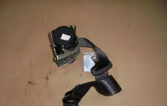 Maserati GranSport Middle seatbelt (rear) 00063774-B