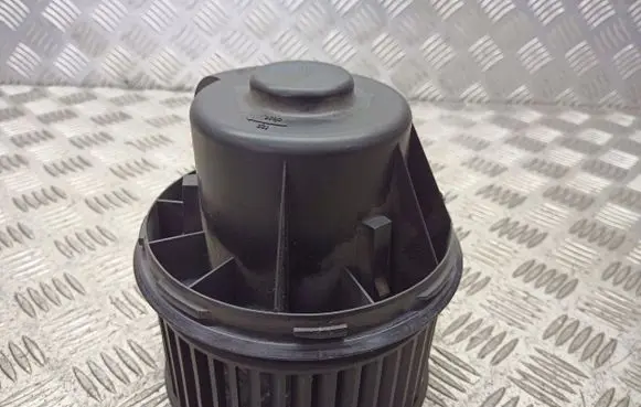 Ford Focus Front door blower motor 3M5H-18456-EC