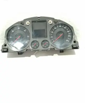 Volkswagen PASSAT B6 Speedometer (instrument cluster) X0014000