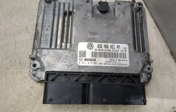 Volkswagen Golf VI Engine control unit/module 03G906021PM 03G906021AN 0281014061