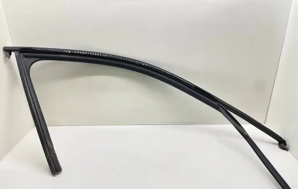 Skoda Kodiaq Front door glass trim molding 565837431