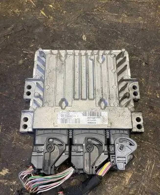 Renault Megane III Engine control unit/module 237100777R 237100033R S180067109A