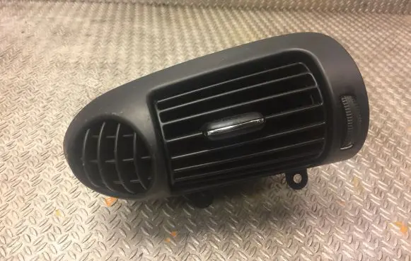 Mercedes-Benz C W203 Dashboard air vent grill cover trim 2038300554 A2038300554