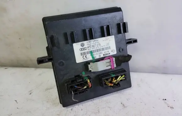 Audi A6 S6 C5 4B Comfort/convenience module 4F0907279