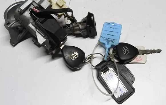 Toyota Auris 150 Ignition lock N0502965