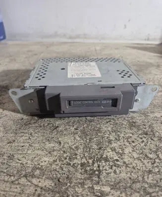 Toyota Prius (XW10) Radio/CD/DVD/GPS head unit 8612047040 PA200102 1220002770A101