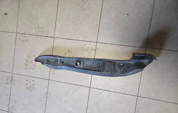 Audi Q5 SQ5 Fender end trim 8R0821111C