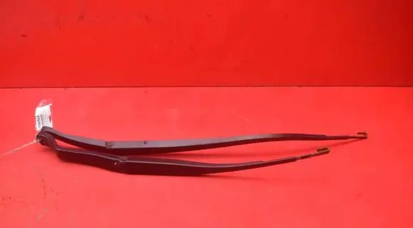 Honda CR-V Front wiper blade arm