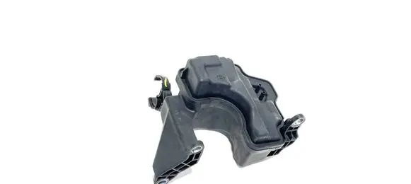 Vacuum air tank