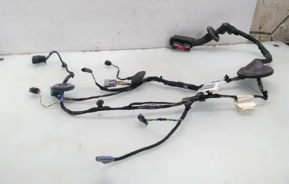 Land Rover Discovery 3 - LR3 Front door wiring loom YMM502072A