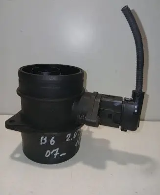 Volkswagen PASSAT B6 Mass air flow meter 0281002461