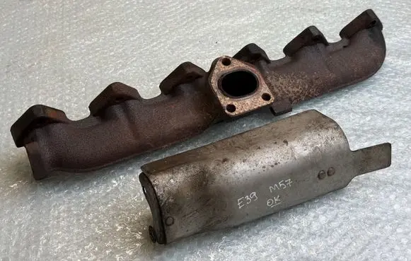 BMW 5 E39 Exhaust manifold 2248166
