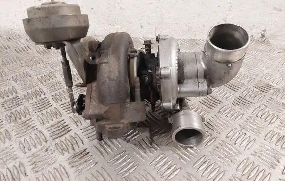 Toyota Avensis T250 Turbo 172010R020A 172010R020 05012901925