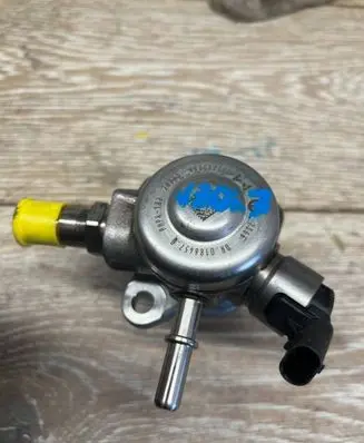 Jeep Compass Fuel injection high pressure pump 463517300 4635173