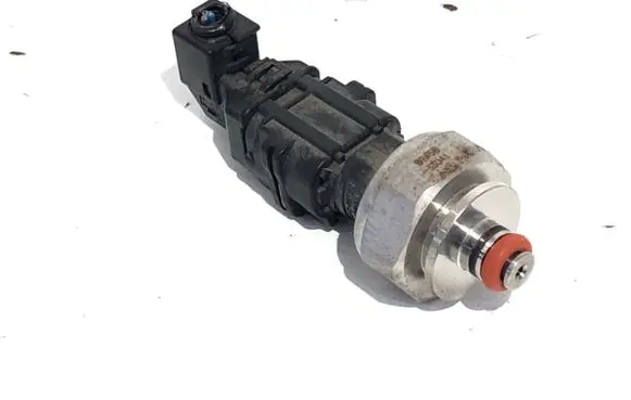 Toyota Camry VIII XV70 Fuel pressure sensor 89458-33041