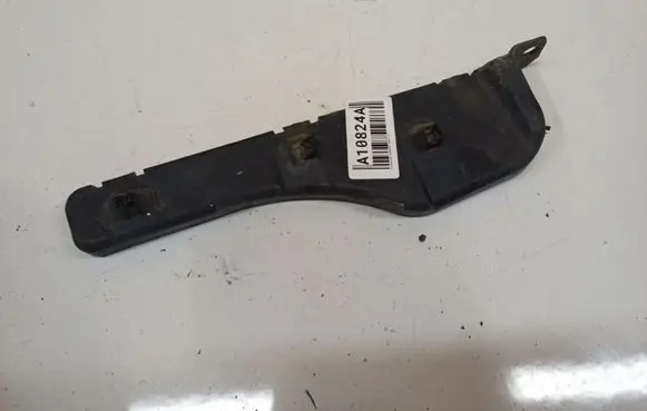 Rear bumper mounting bracket