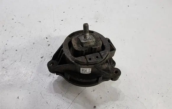 BMW 1 F20 F21 Engine mount bracket 678765705 270714