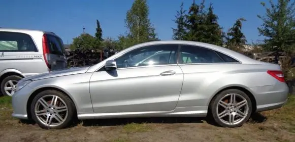Mercedes-Benz E C207 W207 Side car body part 