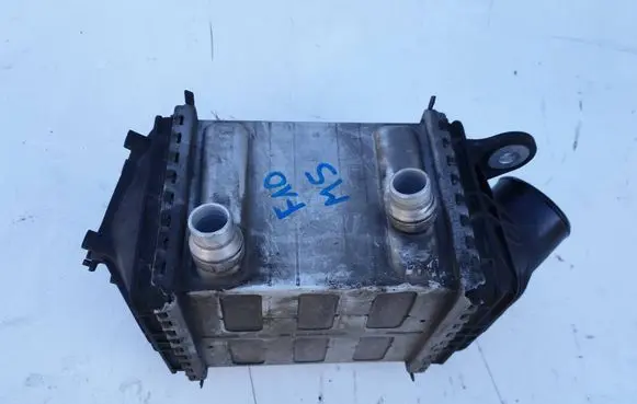 BMW M5 Intercooler radiator 7843123 X6566002