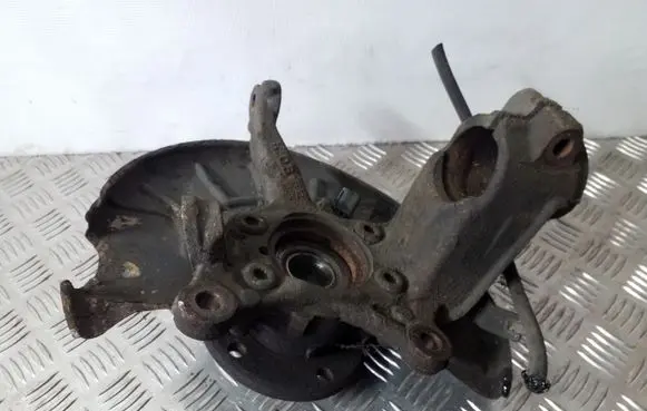 Volkswagen Touran II Front wheel hub spindle knuckle