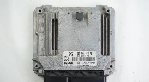 Volkswagen Golf V Engine control unit/module 03C906056AB 061S02117
