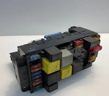 Mercedes-Benz C W203 Fuse module 2035452801 74450400 5DK00848551