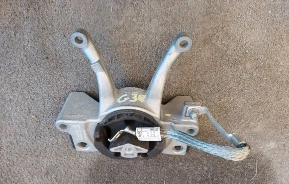 BMW X4 G02 Gearbox mount 6862577