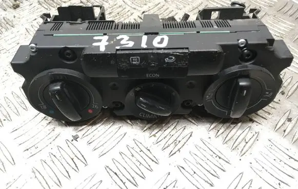 Volkswagen PASSAT B6 Climate control unit