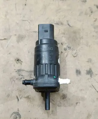 Audi A1 Windscreen/windshield washer pump 1K6955651 SG712V 430021609
