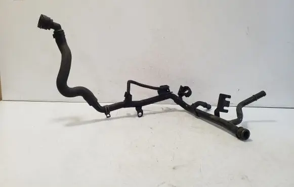 Volkswagen Golf IV Engine coolant pipe/hose 038121065D