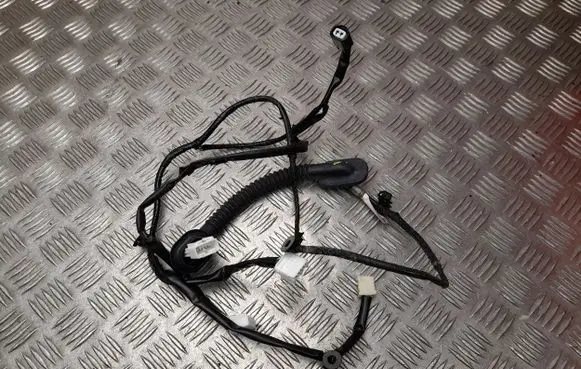 Subaru XV II Front door wiring loom 81823FL000
