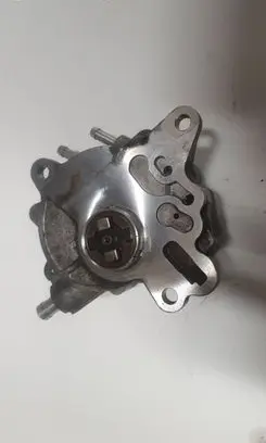 Volkswagen PASSAT B6 Vacuum pump 03G145209