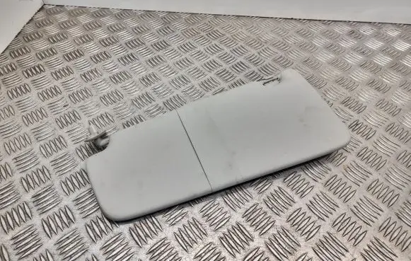 Sun visor