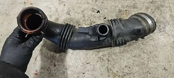 Peugeot 207 Intercooler hose/pipe 9687883680